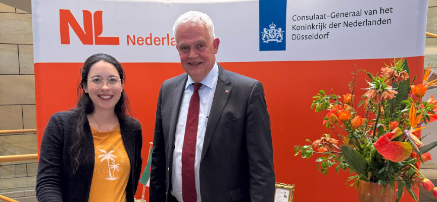 Romina Plonsker mit ihrem CDU-Landtagskollegen Dr. G�nther Bergmann bei der Ausstellungser�ffnung